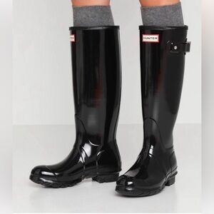 Hunter Glossy Black Knee-High Rain Boots